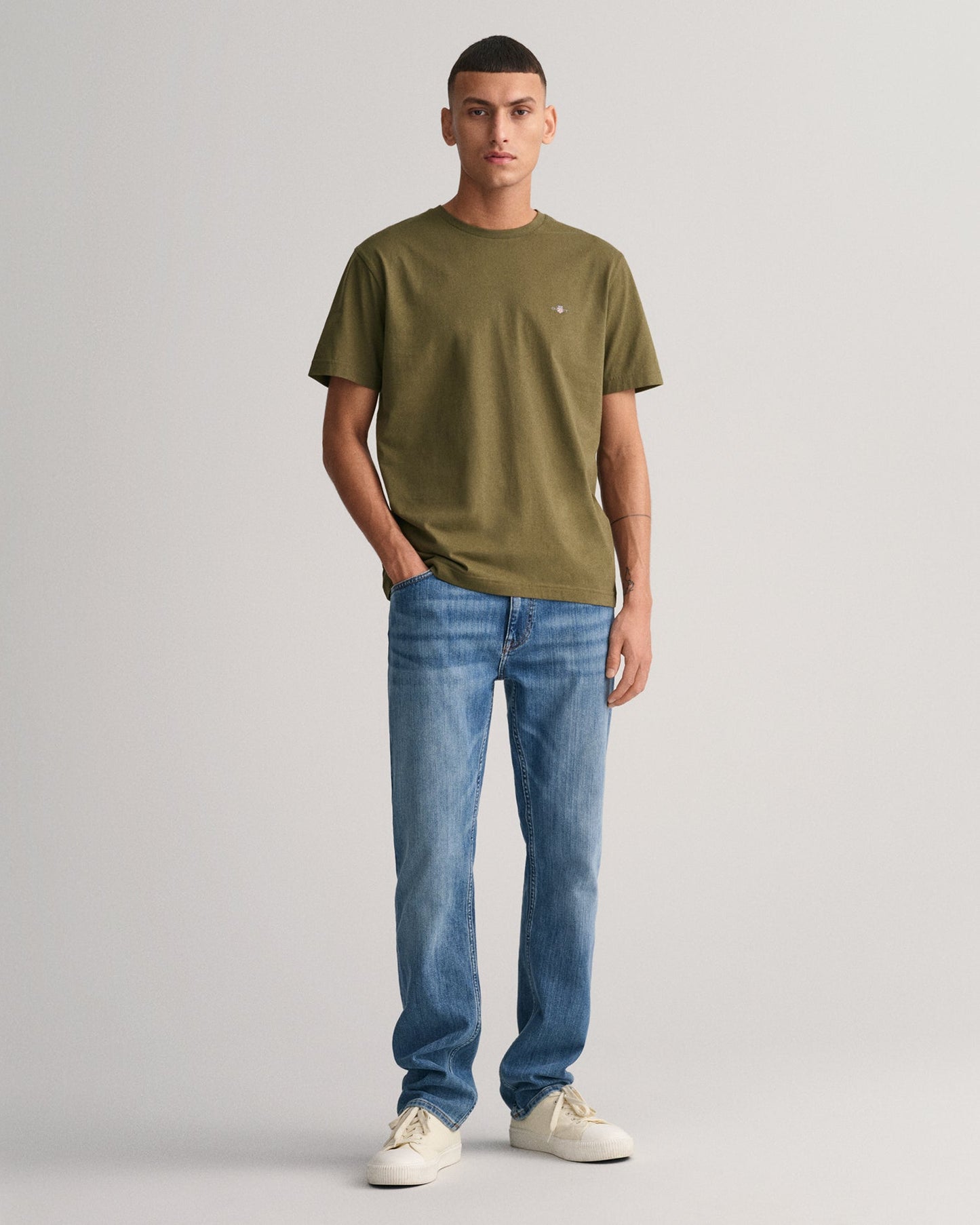 Men's Regular Fit Shield T-Shirt - JUNIPER GREEN