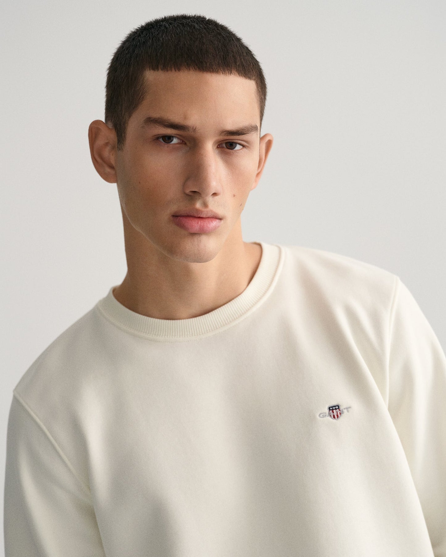 Men's Shield Crew Neck Sweatshirt - EGGSHELL