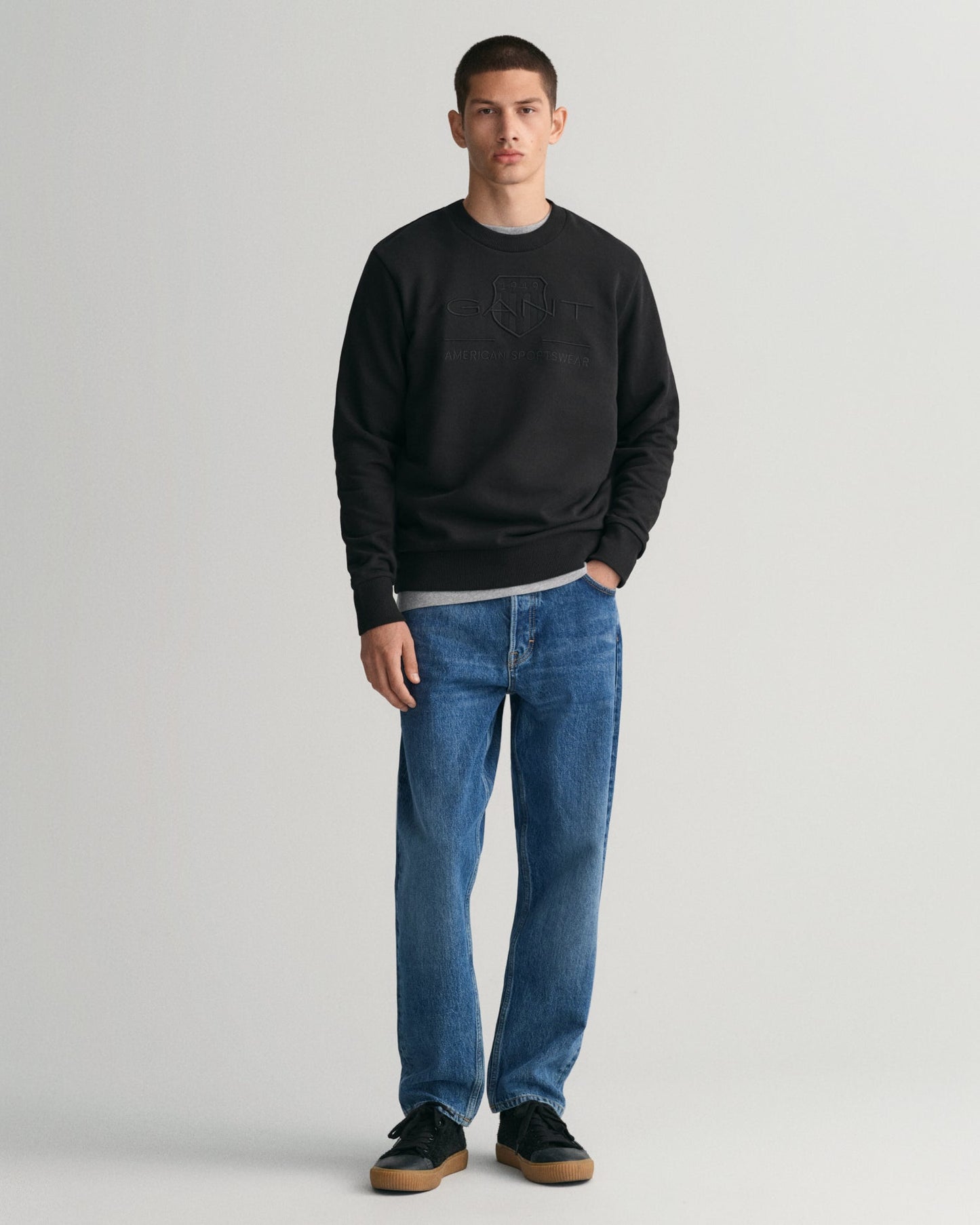 Men's Tonal Shield Crew Neck Sweatshirt - BLACK