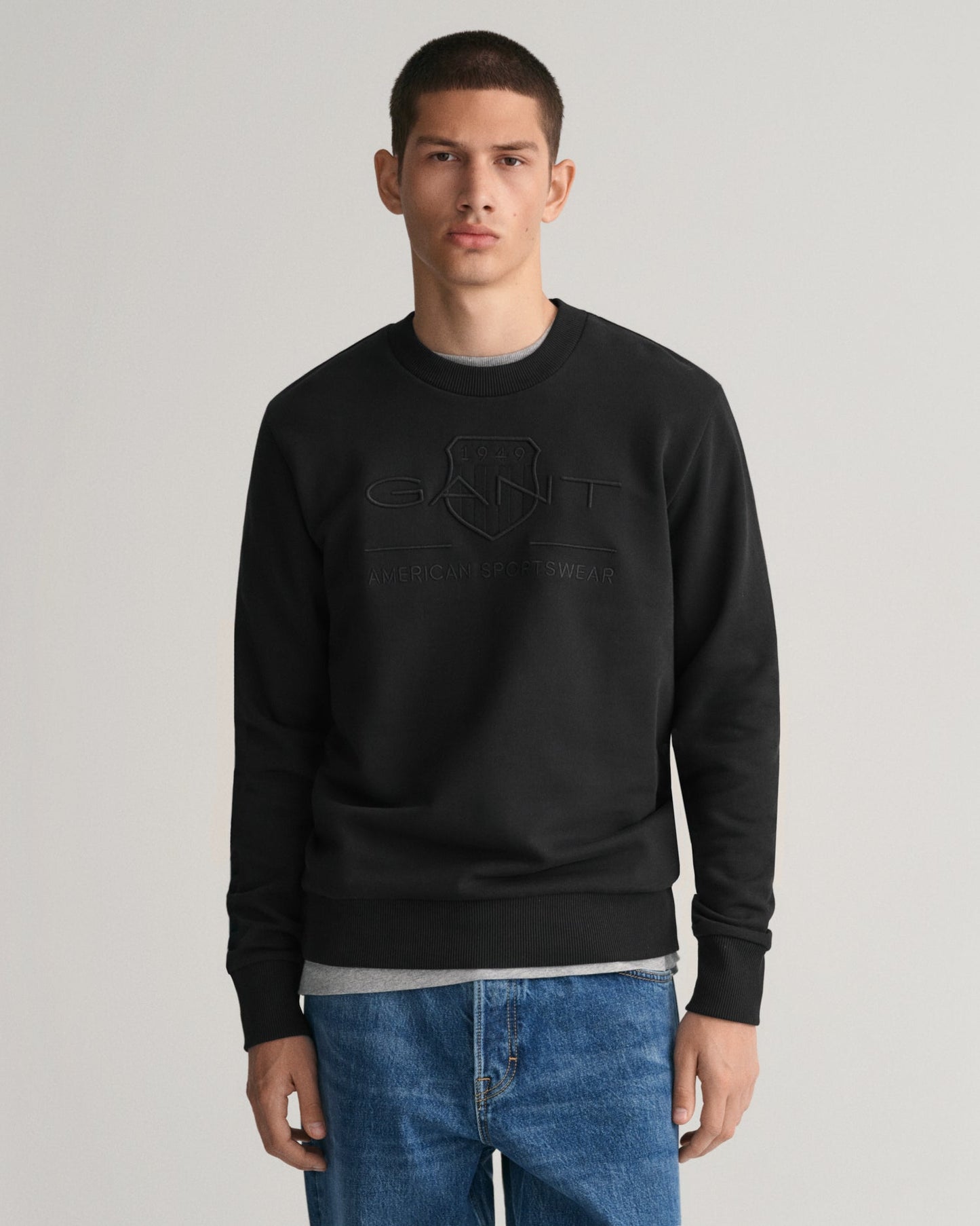 Men's Tonal Shield Crew Neck Sweatshirt - BLACK