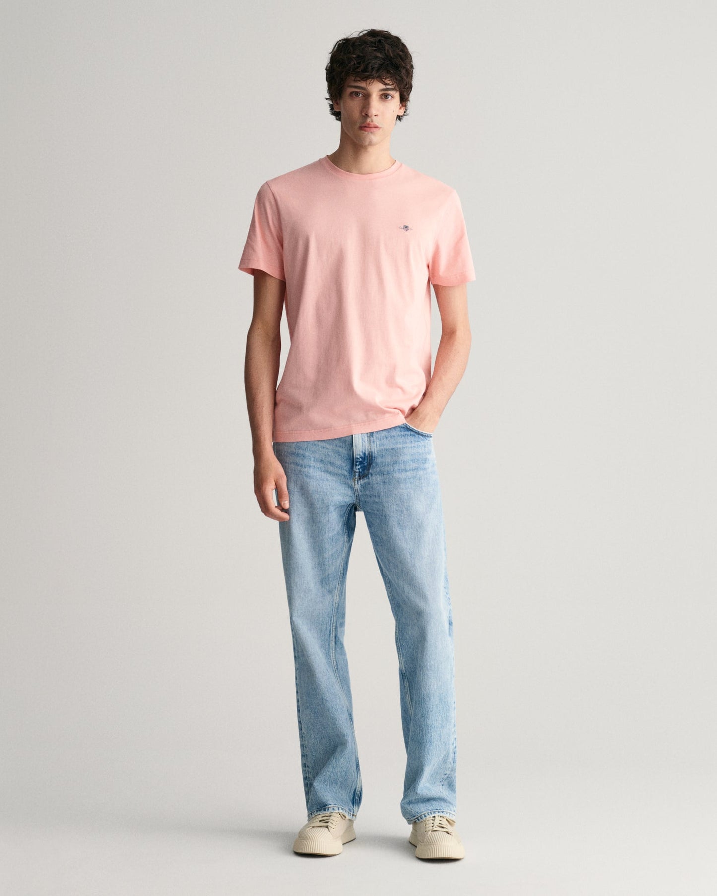 Men's Shield T-Shirt - BUBBELGUM PINK