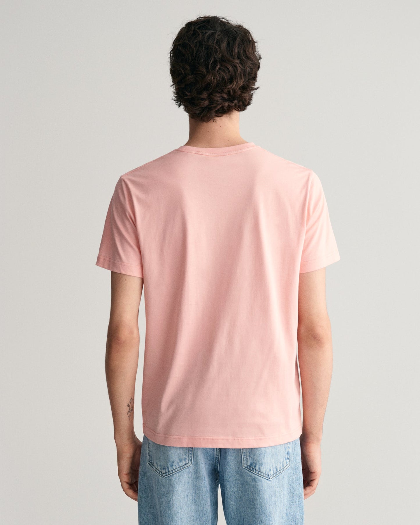 Men's Shield T-Shirt - BUBBELGUM PINK