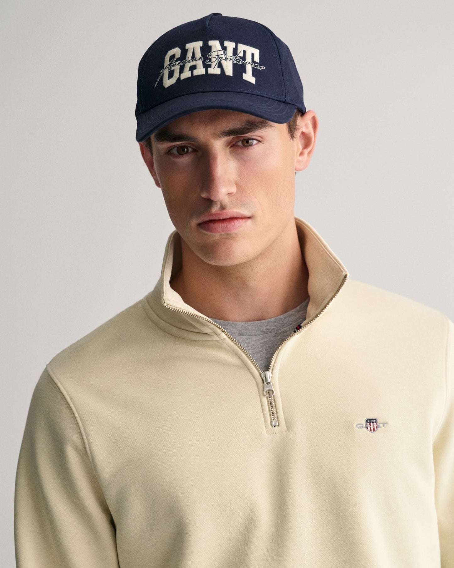 Men's Shield Half-Zip Sweatshirt - SILKY BEIGE