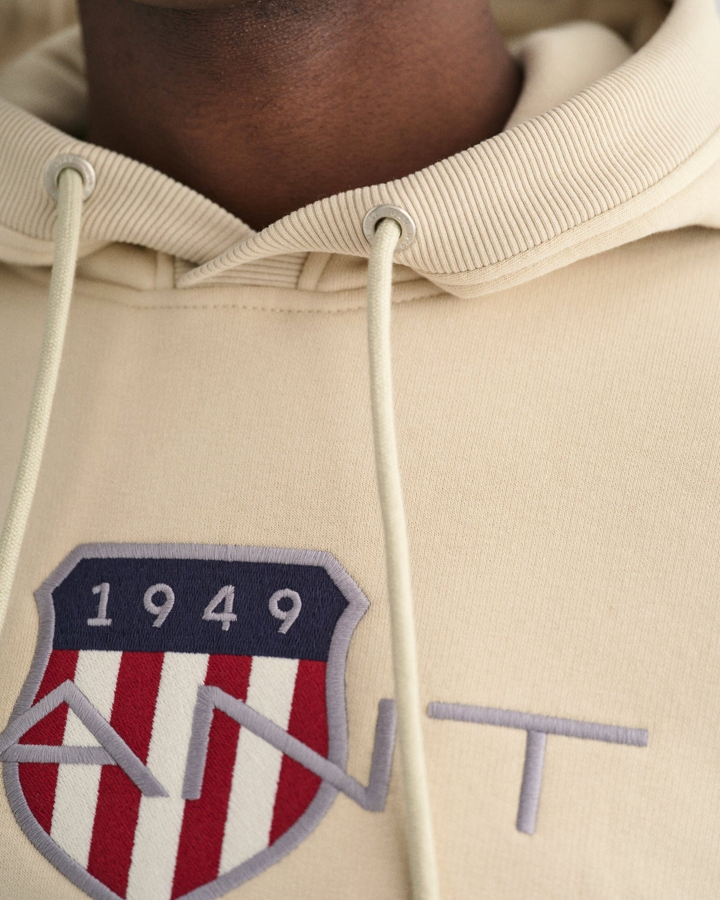 Men's Archive Shield Hoodie - SILKY BEIGE