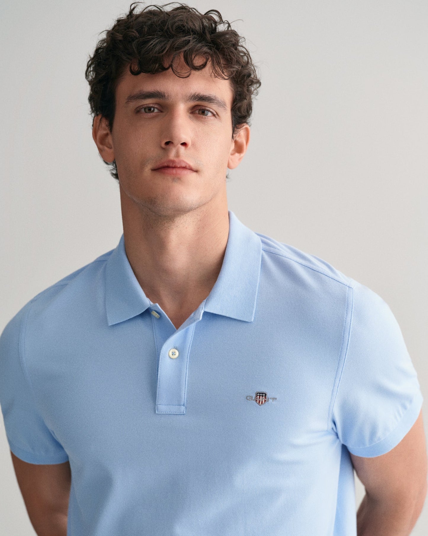 Men's Regular Fit Shield Piqué Polo Shirt - CAPRI BLUE