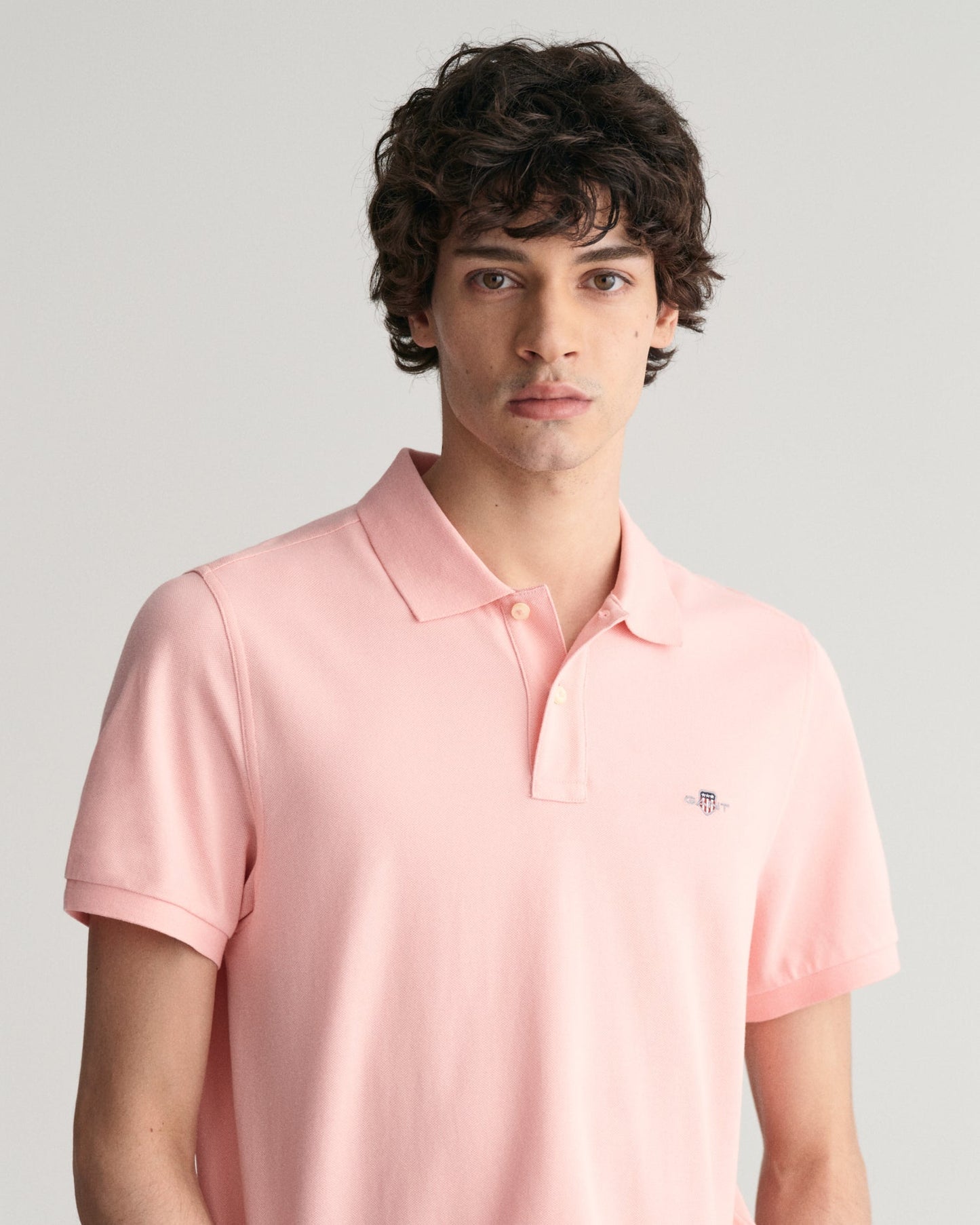 Men's Regular Fit Shield Piqué Polo Shirt - BUBBELGUM PINK