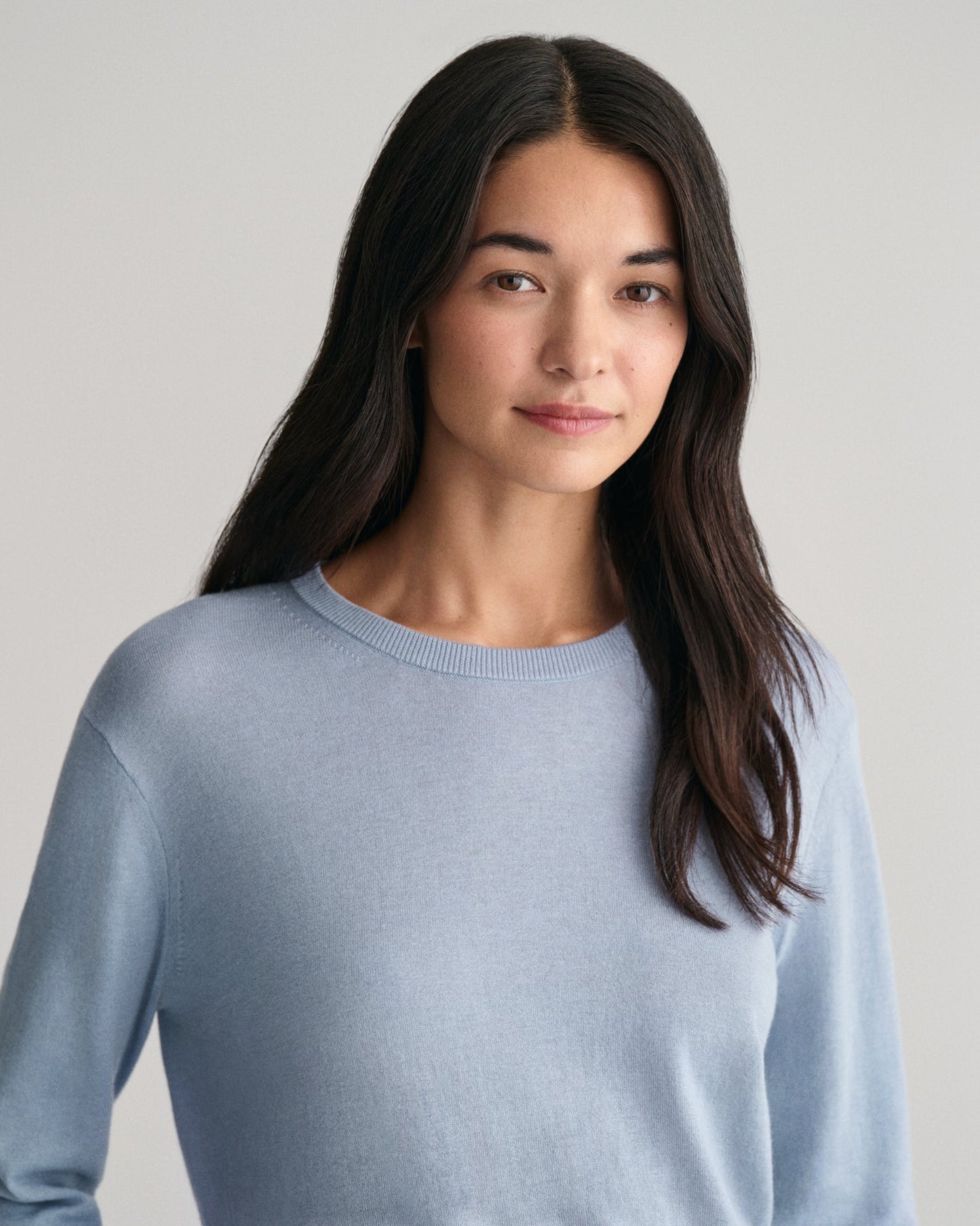 Women's Fine Knit Crew Neck Sweater - DOVE BLUE