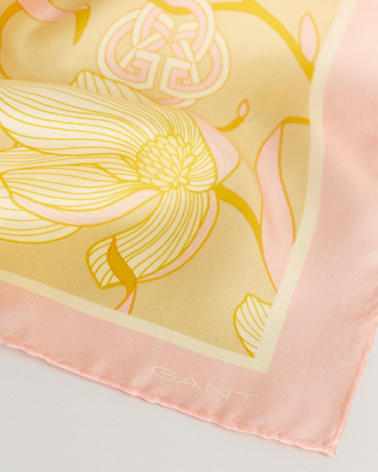 Women's Magnolia Print Silk Scarf - DUSTY YELLOW