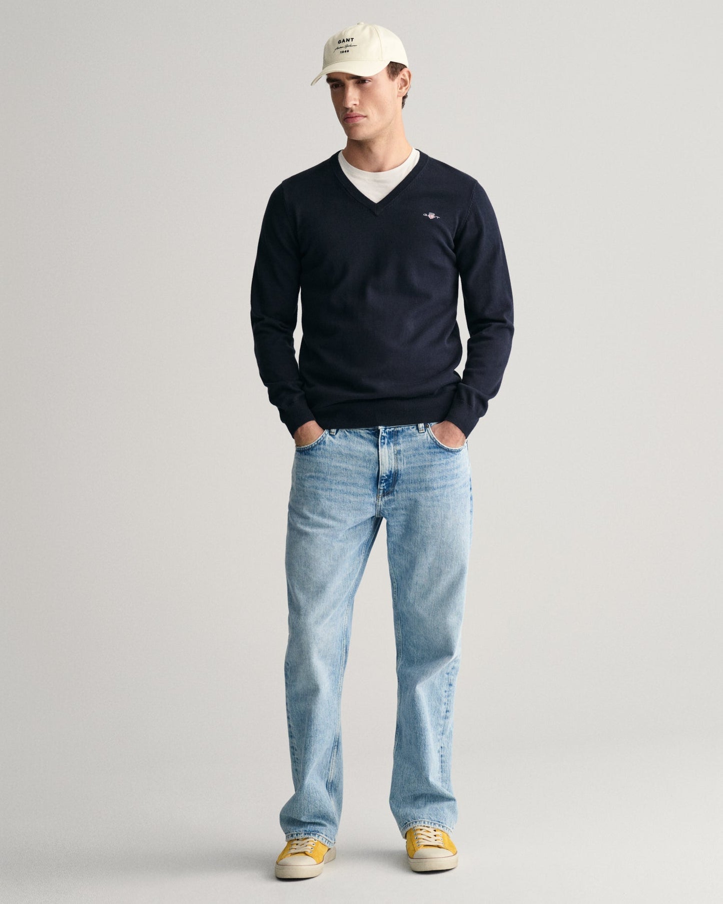 Men's Classic Cotton V-Neck Sweater - EVENING BLUE