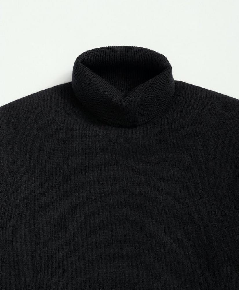 3-Ply Cashmere Turtleneck Sweater